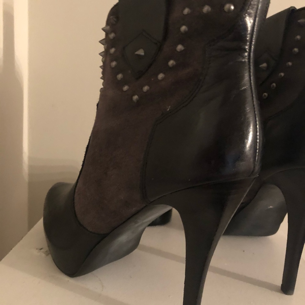 Bootie boots🔥🔥 - Picture 4 of 5